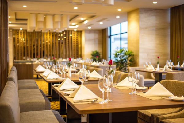 Wyndham Legend Halong Hotel (Hạ Long)